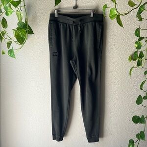 Under Armour Men's Black Jogger Pants